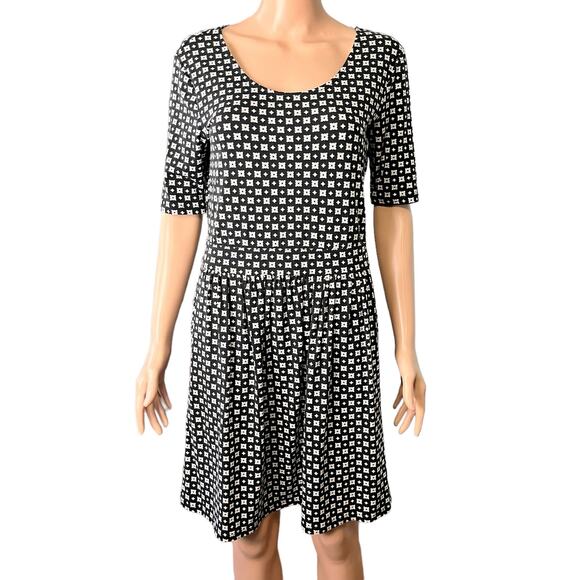 Lands End Geometric Fit & Flare Knit Dress Comfortable Office Work S/P 6-8 - Picture 1 of 5